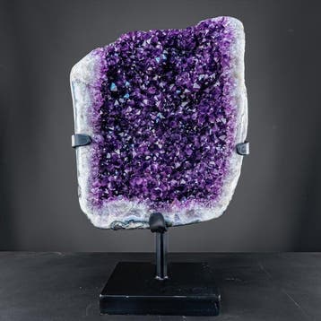 Majestueus amethist op standaard – 32 kg puur kracht en