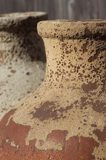 Monumentale handgemaakte terracotta vazen (Zonder