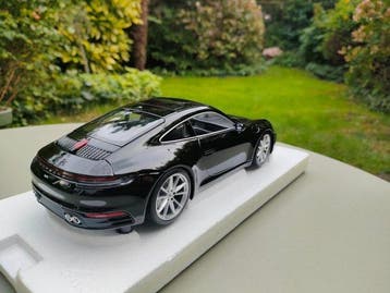 Minichamps 1:18 - Modelauto - Porsche 911 - Carrera Coupe 4S, Nieuw