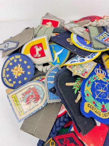 Themacollectie - Verzameling van patches voor militaire en