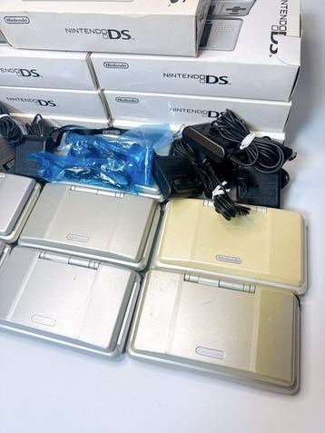 Nintendo - DS - Nintendo DS Console Bundle Lot 7 Units Boxed