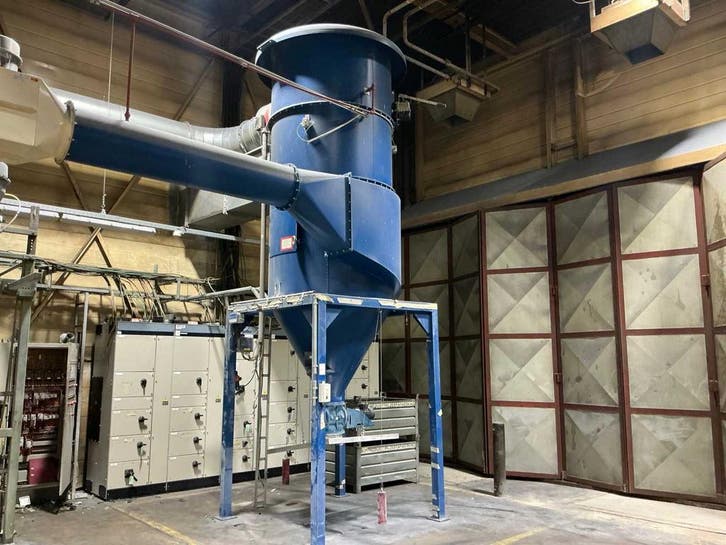 Online veiling - 2016 DONALDSON Filterafzuiginstallatie, Articles professionnels, Machines & Construction | Travail du métal, Enlèvement