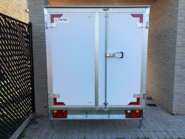 Gesloten aanhangwagen te huur 150cm x 250cm / rijbewijs B, Autos : Divers, Remorques, Enlèvement