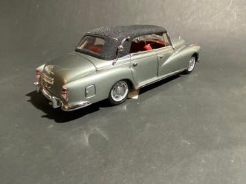 CMC 1:24 - Voiture miniature - Mercedes-Benz 300 d Cabriolet
