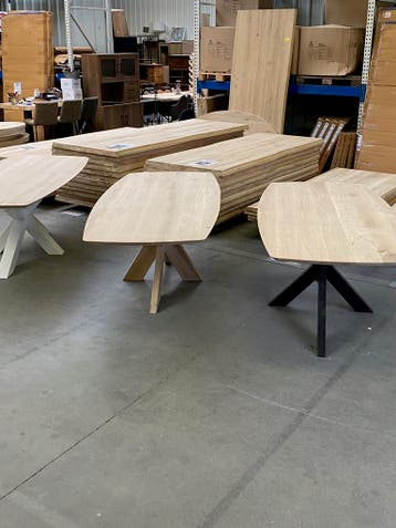 Aerts eiken, eettafel, Deens ovaal + spinpoot (A-keuze), Huis en Inrichting, Nieuw, Eikenhout