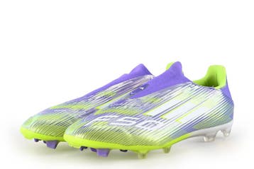 Adidas Voetbalschoenen in maat 44 Paars, Vêtements | Hommes, Chaussures, Verzenden