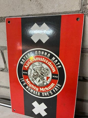 Vintage emaille Ajax Amsterdam bord – “Niemand is groter dan