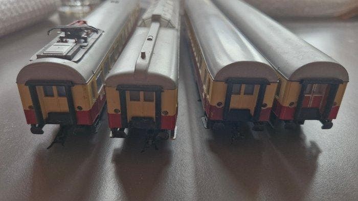 Röwa H0 - Wagon de passagers pour trains miniatures (4) - 4, Hobby en Vrije tijd, Modeltreinen | H0