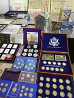 Wereld. Collection of coins/banknote/medals/euro inkl. pp