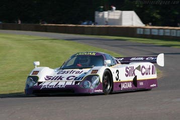 CMR 1:18 - Model raceauto - Jaguar XJR12 #3 Silk Cut -, Nieuw