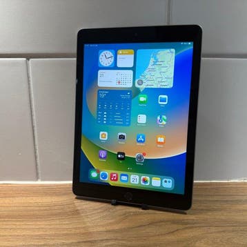 Apple iPad (5th Generation) 128GB Wifi - Mobiele telefoon, Nieuw