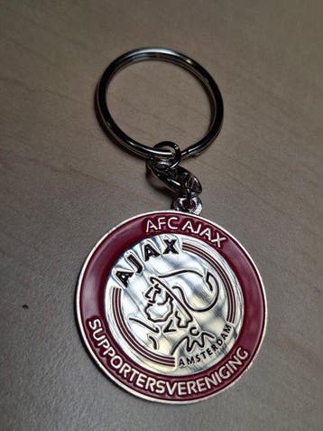 Collectie van memorabilia - Ajax - Sleutelhanger, medaille,