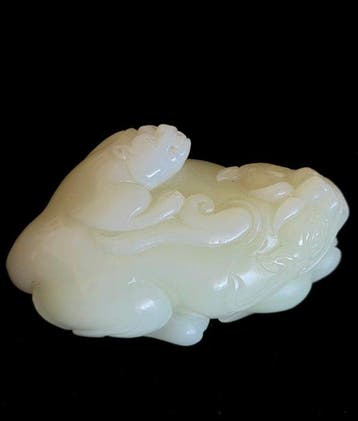 Zeer grote sculptuur - Nefriet Jade - China - 20e eeuw