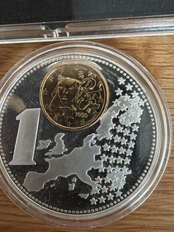 Monde. Franz Liszt, Milky Way, Geld Europas und Andorra Cent