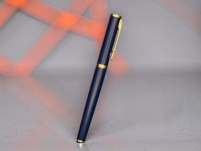 Waterman - Preface Laque Bleu Guilloché – Estilográfica, Collections, Stylos