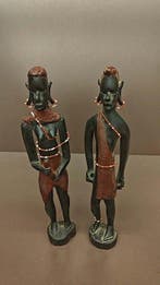 A Pair of Wooden Figurines - sculptuur - Afrika (Zonder