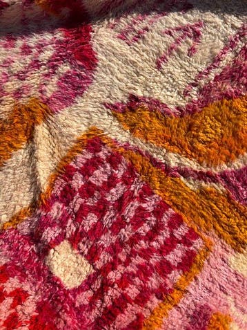 Marokkaans Beni M’rirt tapijt – Kleurrijk abstract