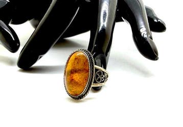 Oude ring met natuurlijk Baltisch barnsteen - Barnsteen -