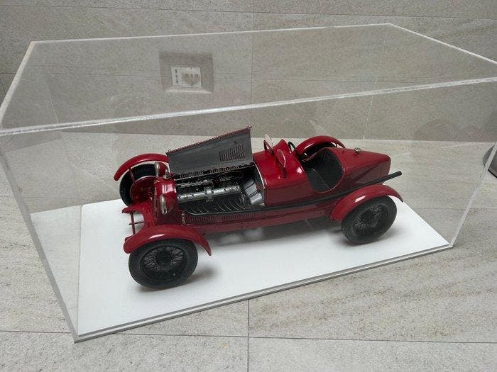 Pocher 1:8 - Modelauto - Alfa Romeo 8C 2300, Hobby & Loisirs créatifs, Voitures miniatures | 1:5 à 1:12