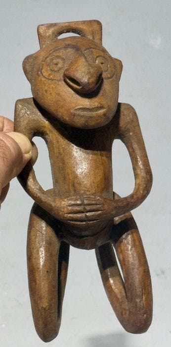 Amulet uit de eilanden nabij de kust van Sepik -
