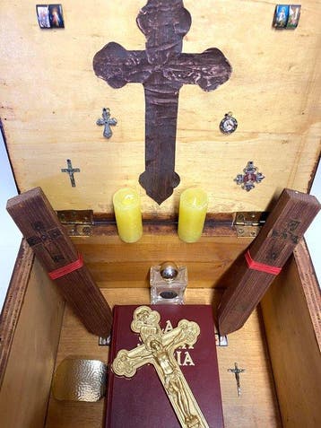 Hobbydoos - Hout, Kristal, Messing - Kit om vampieren te, Antiek en Kunst