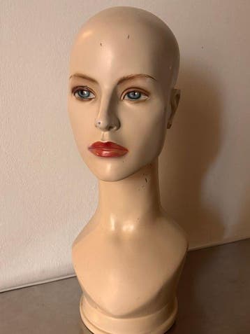Mannequin - Iconic 1970s–80s Female Mannequin Bust –, Antiquités & Art