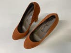 Veiling - Oranje Elsa Ducci suede plateaupumps maat 39, Kleding | Dames, Schoenen, Nieuw