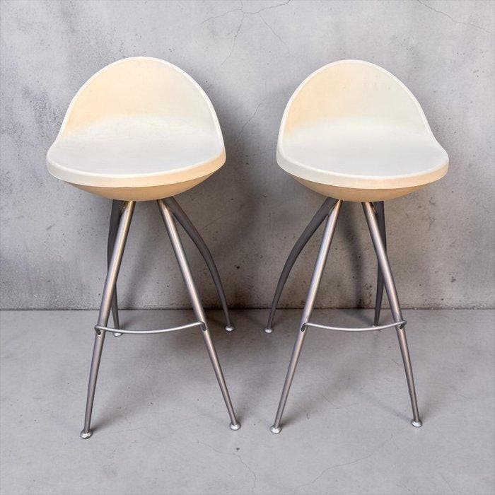 Midj - Roberto Foschia - Kruk (2) - Calla barkruk (van een, Antiquités & Art, Antiquités | Meubles | Chaises & Canapés