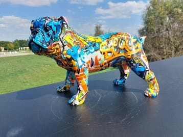 Beeld, street Art Engelse staande buldog - 27 cm - polyresin