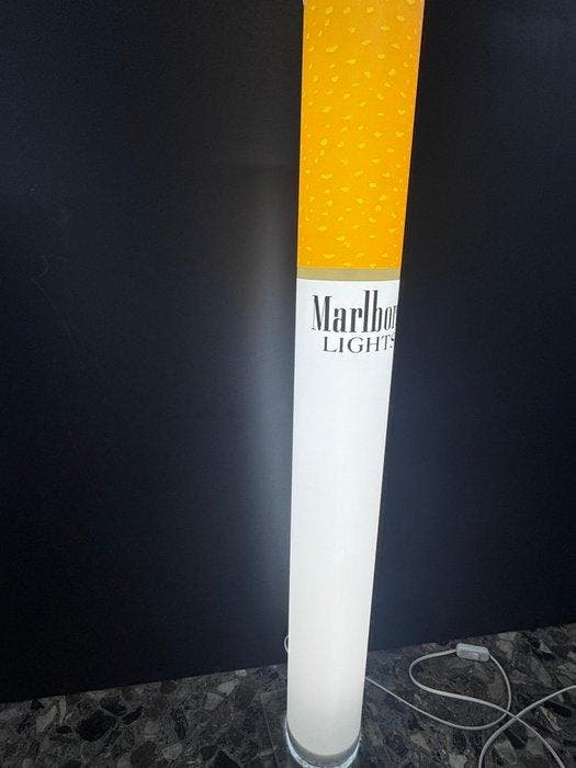 Lamp Marlboro handgemaakt (Gemaakt in Italië) - Lichtbord -, Antiek en Kunst, Antiek | Wandborden en Tegels