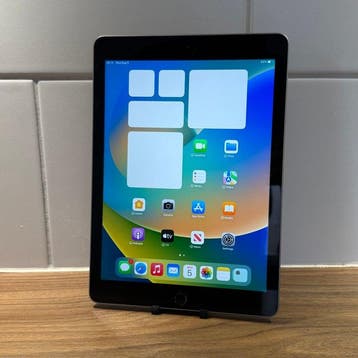 Apple iPad (5th generation) 128GB Wifi - Mobiele telefoon, Nieuw
