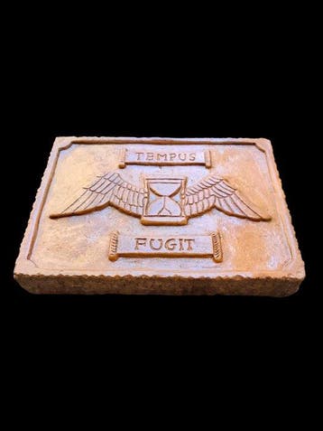 sculptuur, Bassorilievo Tempus Fugit - 18 cm - Gegoten steen