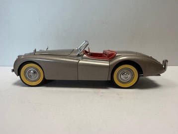 Danbury Mint 1:24 - Voiture miniature - Jaguar XK120 (1949)