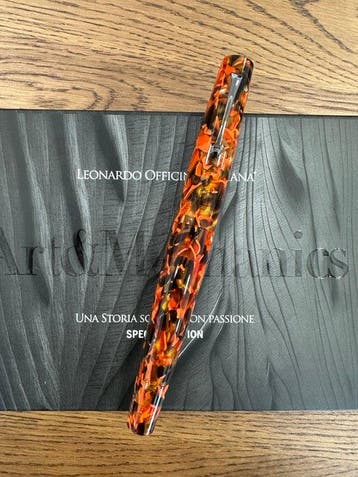 Leonardo Officina Italiana - Vulpen, Collections