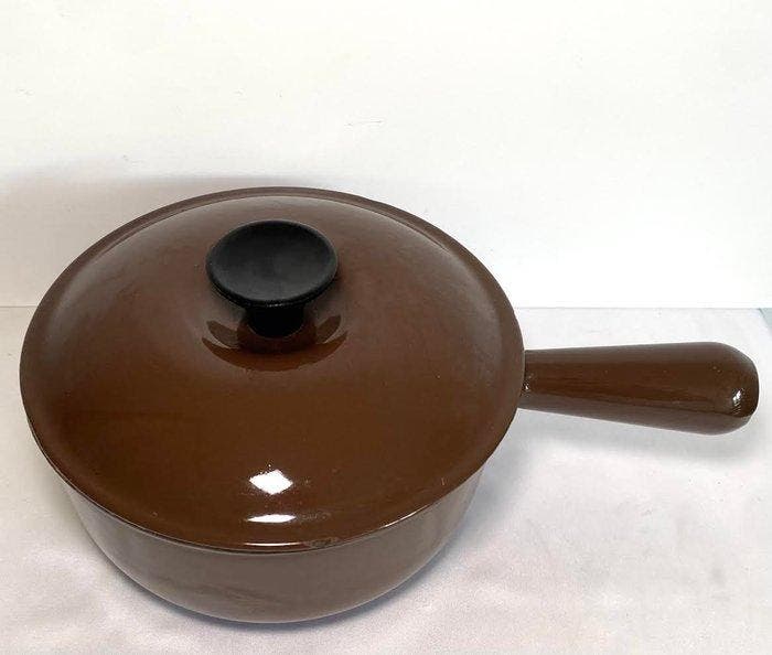 Le Creuset - Steelpan - achttien - Geëmailleerde font, Antiek en Kunst, Antiek | Keukengerei