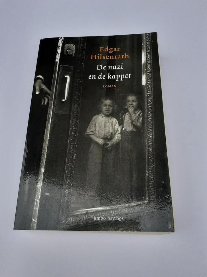 De nazi en de kapper - special Reefman 9789026345012, Boeken, Romans, Zo goed als nieuw, Verzenden
