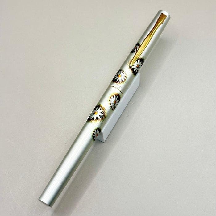Pilot - 1979 Vintage - 14K gold nib (F) - with Ink Converter, Collections, Stylos