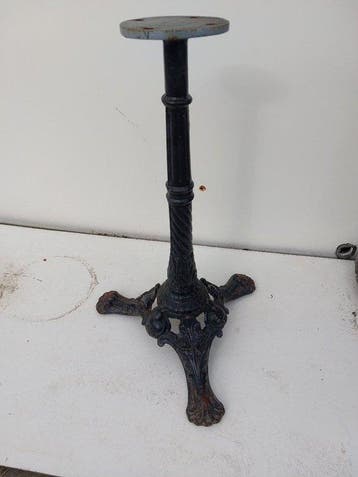 Tafel - Gietijzer - Onderstel-driepoot