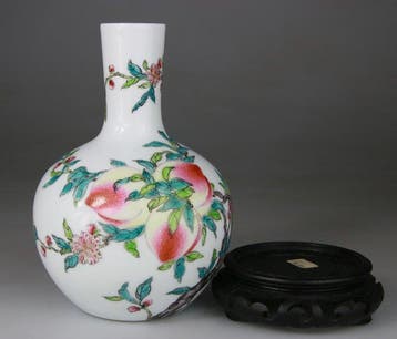Vaas Tianqiuping - Famille Rose - Yongzheng-merk - Houten