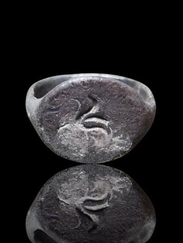 Grec antique mycénien Époustouflant sceau-serpent en argent