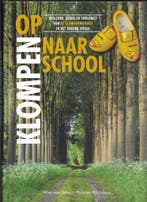 Op klompen naar school 9789492576316 Wim van Uden, Boeken, Reisgidsen, Verzenden, Zo goed als nieuw, Wim van Uden