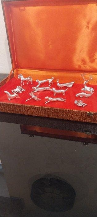 Messensteun (12) - animaux exotiques - Metaal