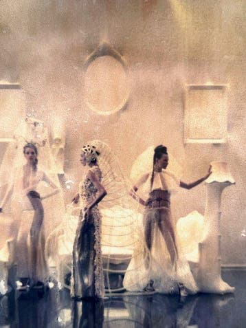 Cathleen Naundorf - Les mariées Gaultier - Sofitel, Paris