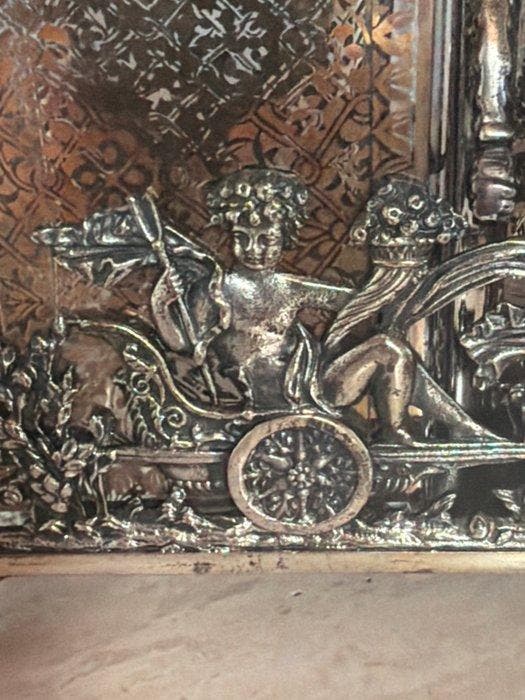 Sculpture, Set Tantalus porta liquori del 1899 - 40 cm -, Antiek en Kunst, Antiek | Glaswerk en Kristal