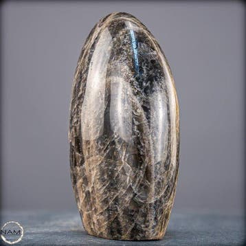 Majestueuze maansteen vrije vorm – expressieve natuurkunst