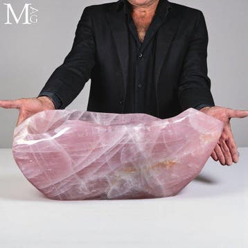 Vasque monumentale en quartz rose brésilien - Grand bassin