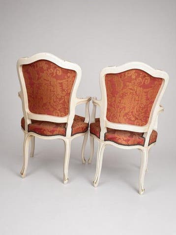 Fauteuil - Une paire de fauteuils en cabriolet de style