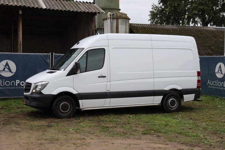Veiling: Bestelwagen Mercedes-Benz Sprinter 210 CDI Diesel 9, Auto's, Bestelwagens en Lichte vracht, Ophalen