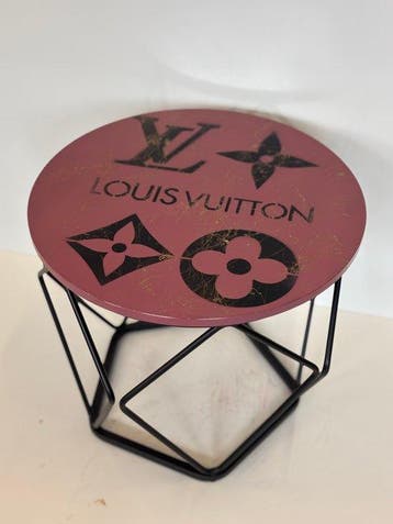 Rob VanMore - Tea-Time by LV Table - ø40cm