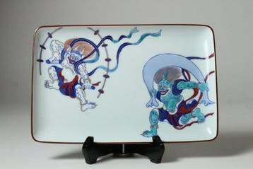 Bord - Arita porselein Fujin Raijin decoratief bord door